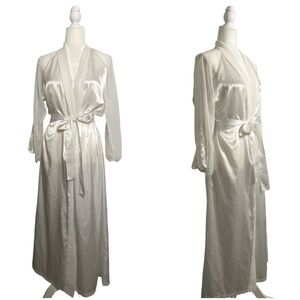 Vintage Oscar de la Renta Satin Robe